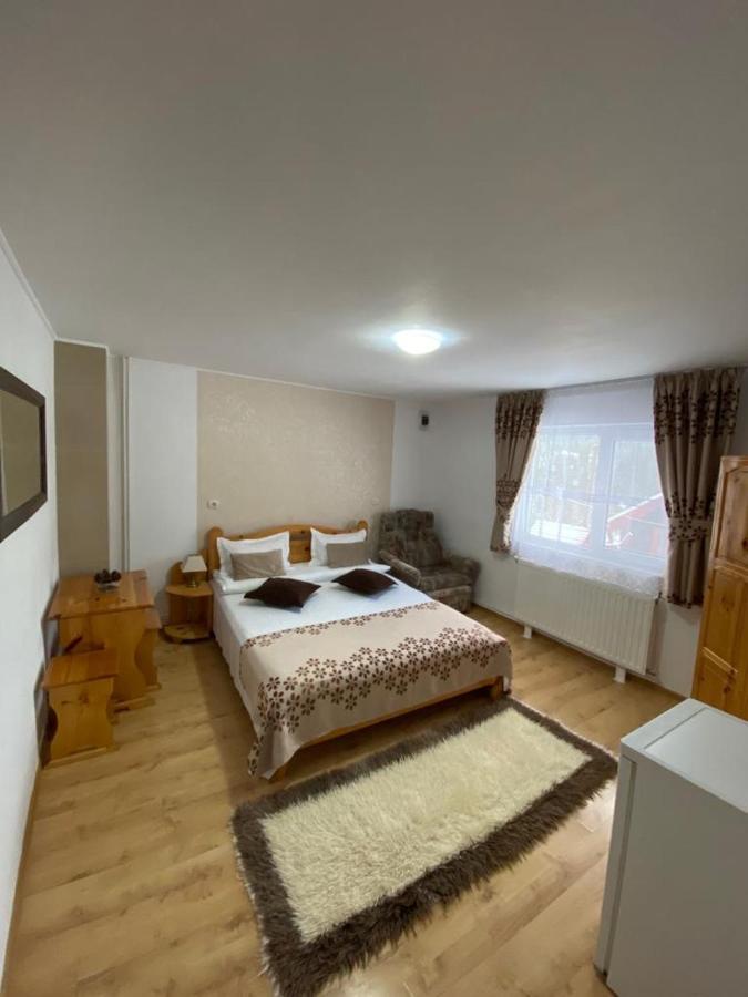 Pensiunea Maria Lacul Roşu Exterior foto